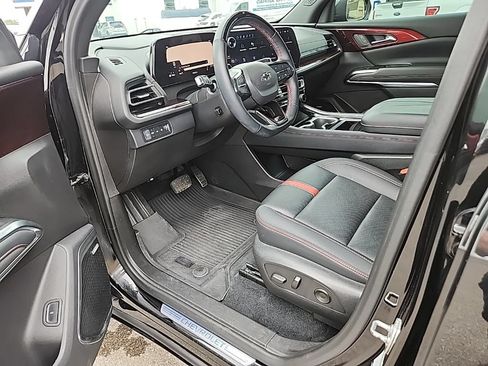 Used 2024 Chevrolet Traverse RS AWD/4WD image 28