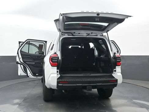 New 2026 Toyota 4Runner SR5 RWD image 34