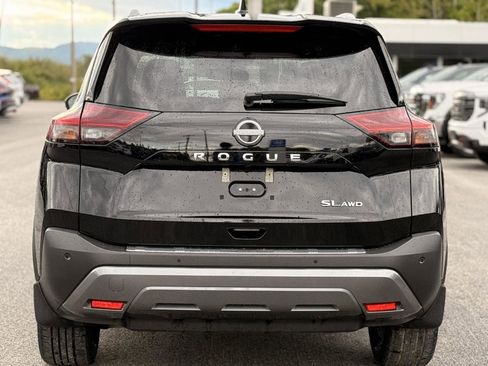 Used 2022 Nissan Rogue SL w/ SL Premium Package image 5