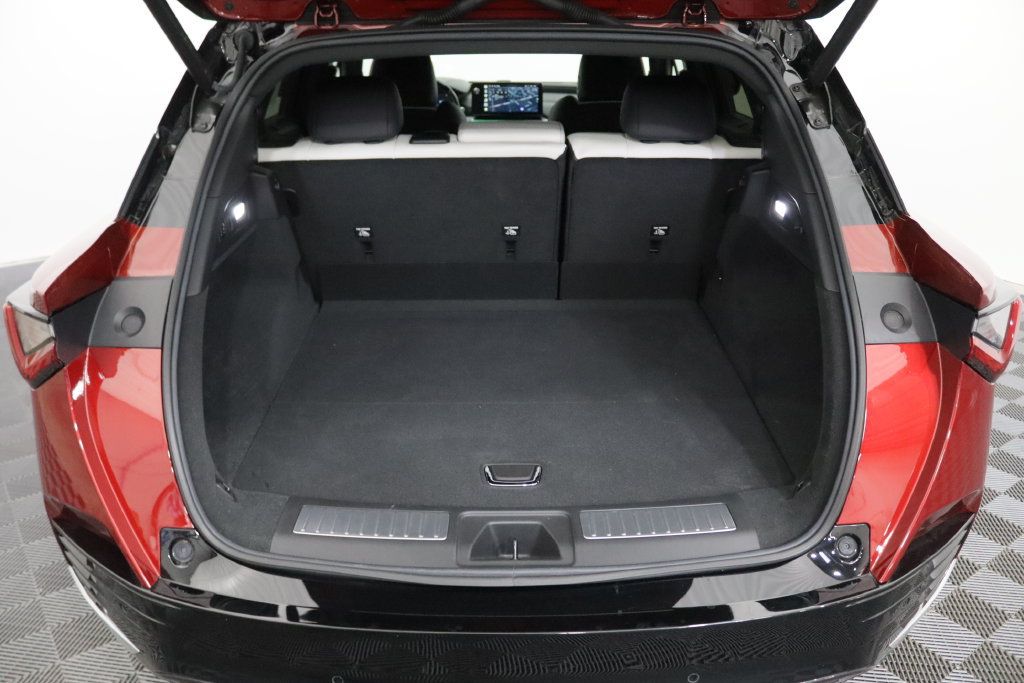 Certified 2024 Acura ZDX Type S AWD/4WD image 31