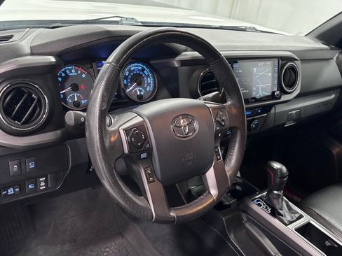 Used 2020 Toyota Tacoma TRD Pro AWD/4WD image 9
