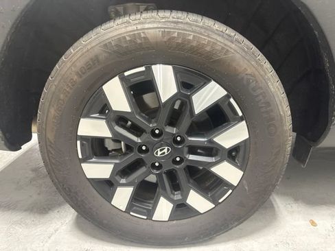 Used 2025 Hyundai Santa Cruz SEL FWD image 6