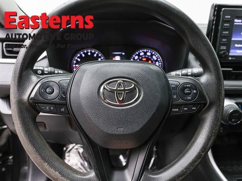 Used 2021 Toyota RAV4 XLE AWD/4WD image 10
