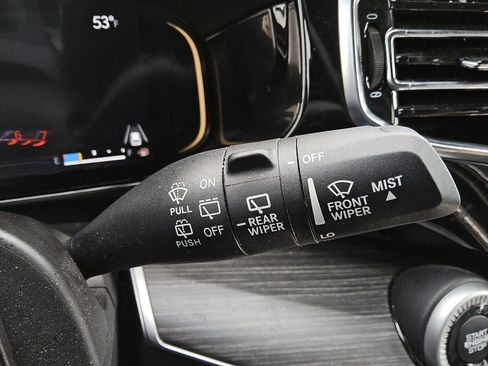 Used 2023 Jeep Wagoneer L Series II w/ Premium Group I image 28