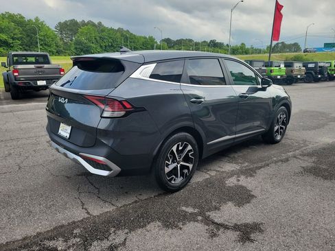 Used 2023 Kia Sportage EX FWD image 3