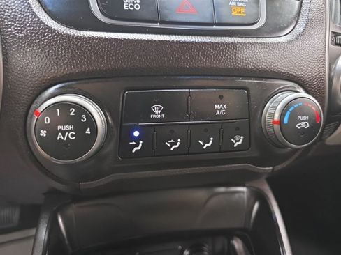 Used 2015 Hyundai Tucson GLS AWD/4WD image 16