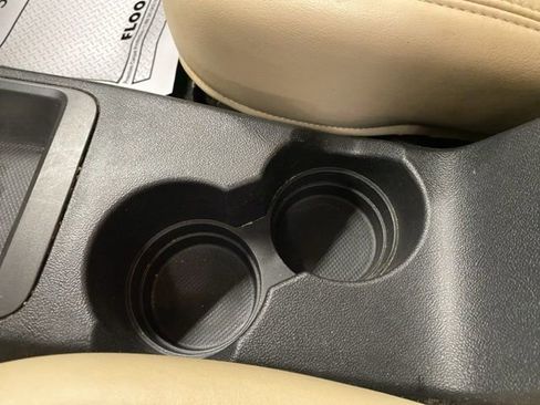 Used 2010 Chevrolet Colorado LT image 16