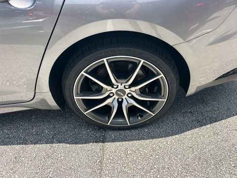 Used 2022 Genesis G70 2.0T w/ Prestige Package RWD image 9