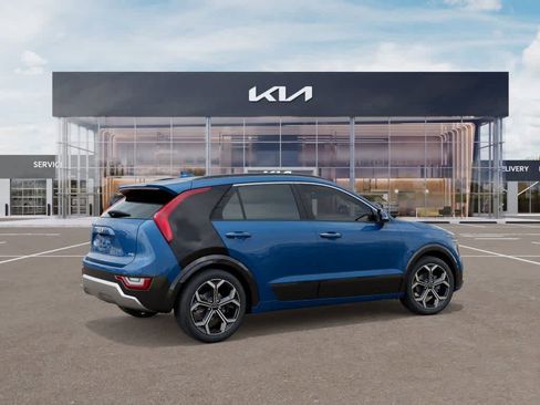 New 2025 Kia Niro SX Touring image 7