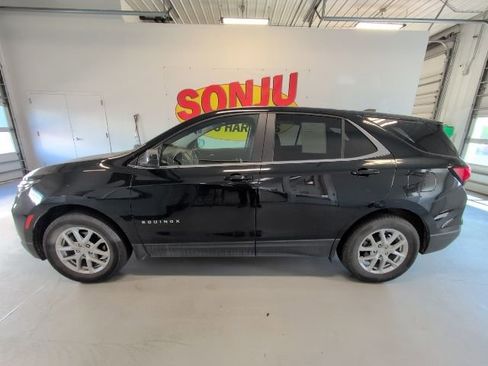 Used 2023 Chevrolet Equinox LT AWD/4WD image 2