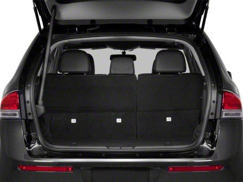 Used 2013 Lincoln MKX FWD image 12