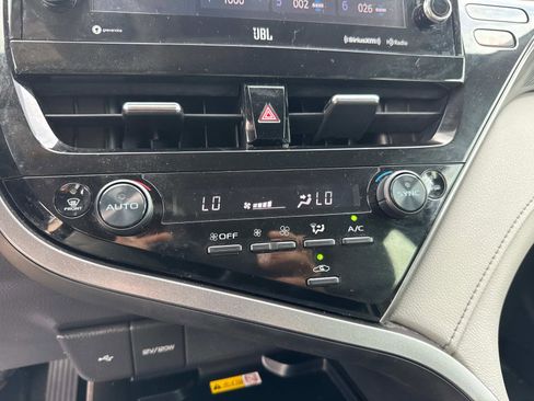 Used 2022 Toyota Camry XSE w/ Navigation Package image 24