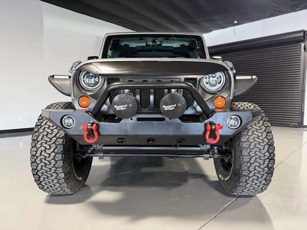 Used 2013 Jeep Wrangler Unlimited Sport AWD/4WD image 2