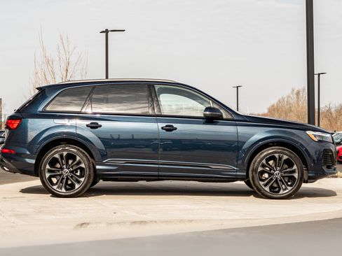 Certified 2025 Audi Q7 3.0T Premium Plus w/ Premium Plus Package AWD/4WD image 3