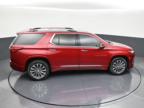 Used 2023 Chevrolet Traverse Premier FWD image 20