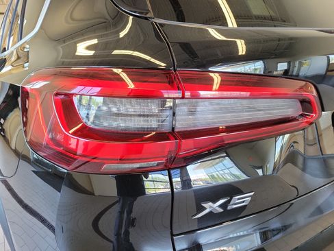 Used 2020 BMW X5 xDrive40i w/ Convenience Package AWD/4WD image 11