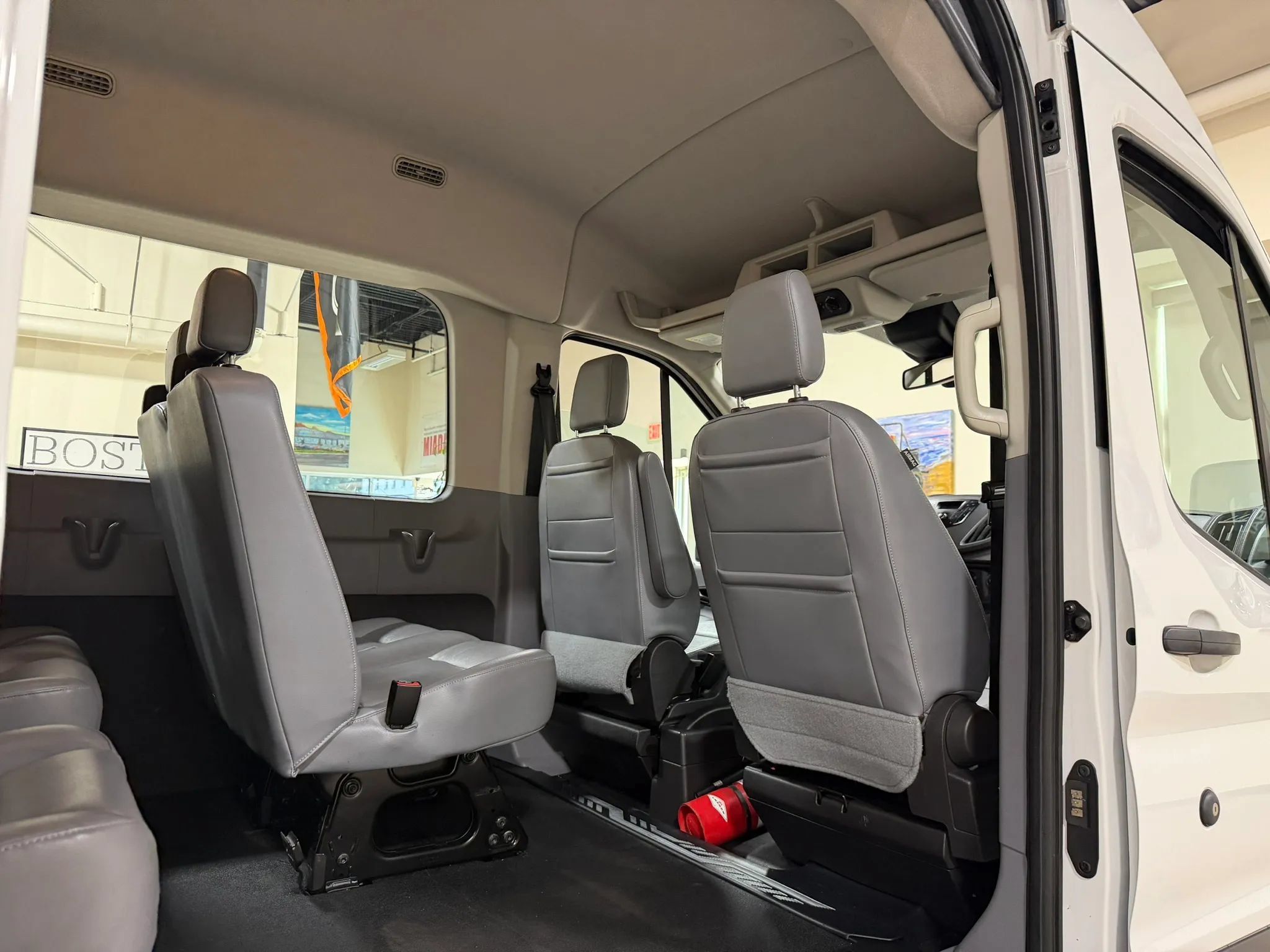Used 2018 Ford Transit 150 XL RWD image 30