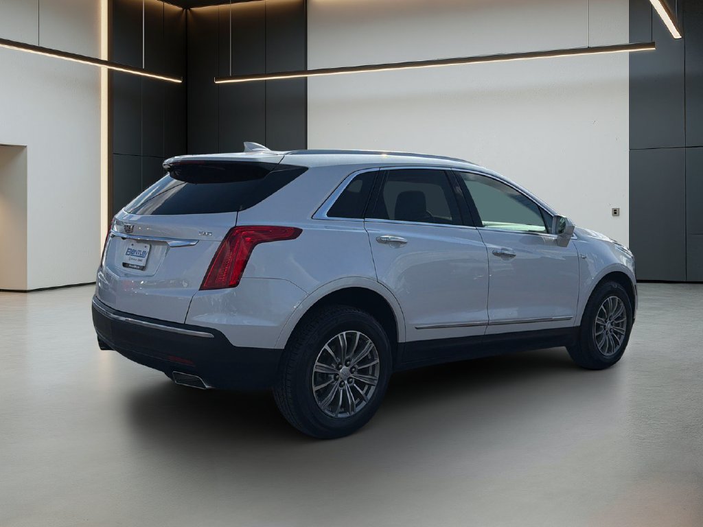 Used 2017 Cadillac XT5 Luxury FWD image 6