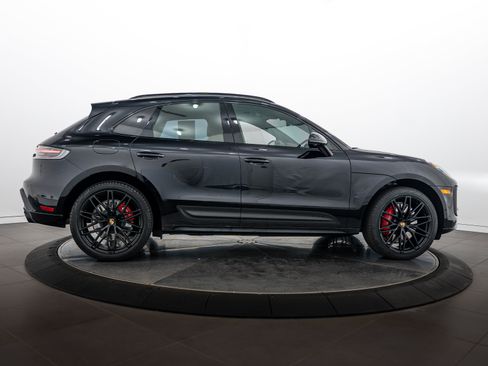 Used 2022 Porsche Macan GTS w/ Premium Package Plus AWD/4WD image 8