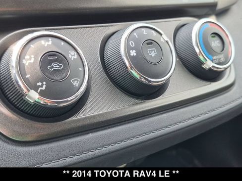 Used 2014 Toyota RAV4 LE AWD/4WD image 22