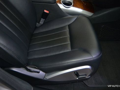 Used 2009 Mercedes-Benz R 320 BlueTEC 4MATIC image 18