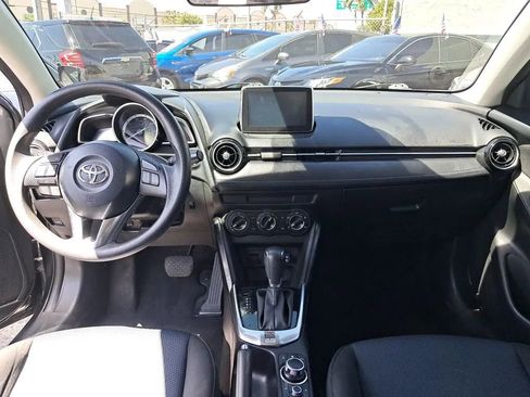 Used 2018 Toyota Yaris iA image 37