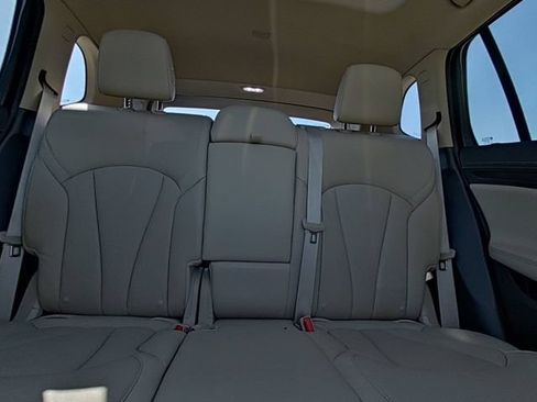 Used 2017 Buick Envision Essence FWD image 27