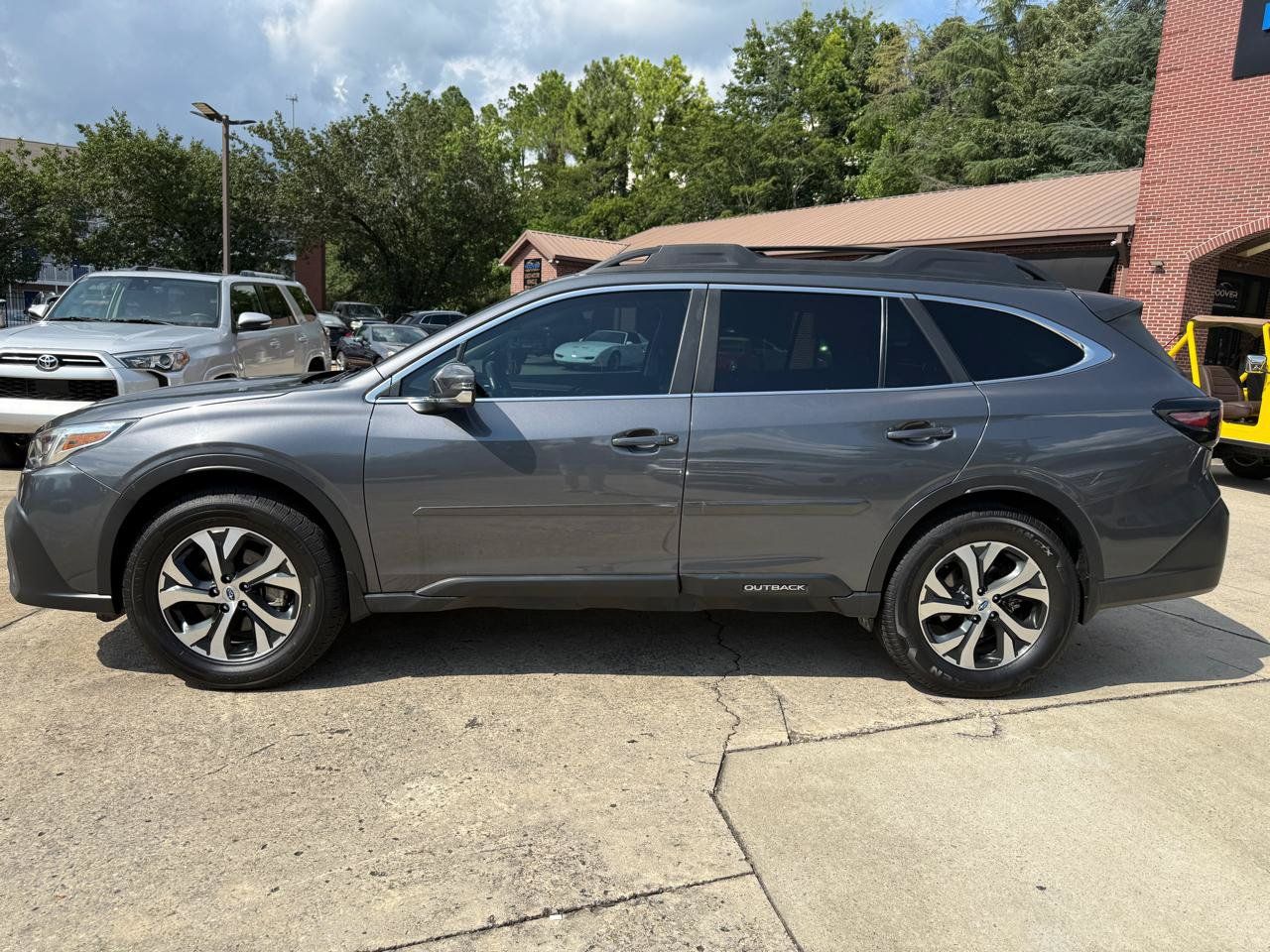 Used 2021 Subaru Outback Limited AWD/4WD image 2