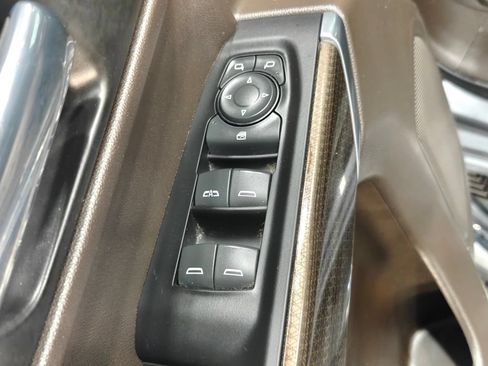 Used 2022 Chevrolet Silverado 1500 LT w/ Safety Package II AWD/4WD image 46
