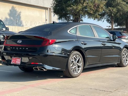 Used 2021 Hyundai Sonata SEL w/ Convenience Package image 3