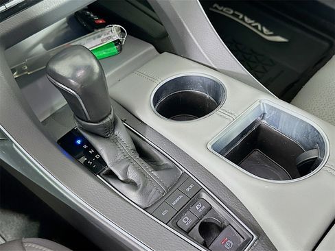 Certified 2020 Toyota Avalon Limited w/ Advanced Safety Package image 17