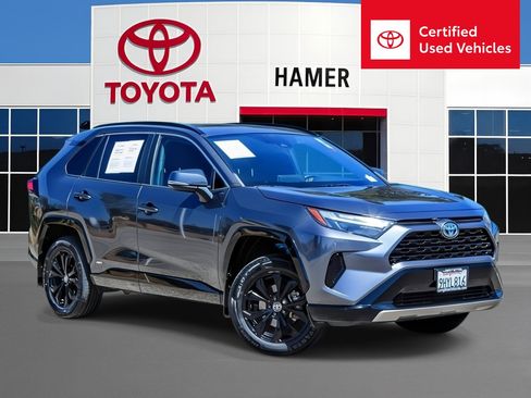 Used 2022 Toyota RAV4 SE w/ Convenience Package AWD/4WD image 1