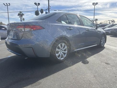 Used 2022 Toyota Corolla LE image 6