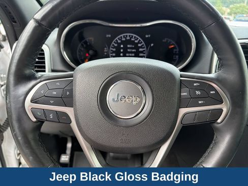 Used 2018 Jeep Grand Cherokee Altitude AWD/4WD image 13