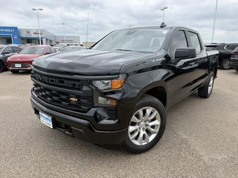 Used 2023 Chevrolet Silverado 1500 Custom RWD image 3