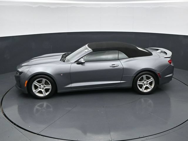 Used 2020 Chevrolet Camaro LT RWD image 32