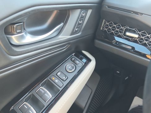 Used 2024 Honda Accord Touring image 10