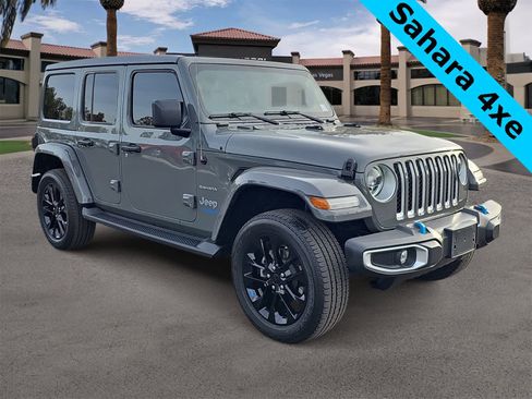 Used 2022 Jeep Wrangler Unlimited Sahara w/ Cold Weather Group image 2