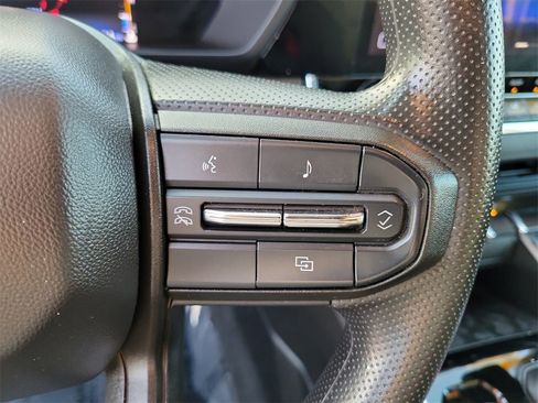 Used 2023 Chevrolet Colorado Trail Boss w/ Technology Package image 6