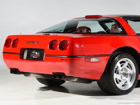 Used 1990 Chevrolet Corvette ZR-1 RWD image 20