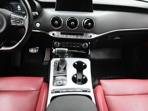 Used 2019 Kia Stinger GT1 AWD/4WD image 12