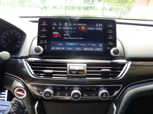 Used 2021 Honda Accord Sport image 32