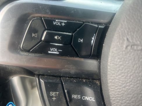 Used 2018 Ford Mustang Coupe RWD image 21