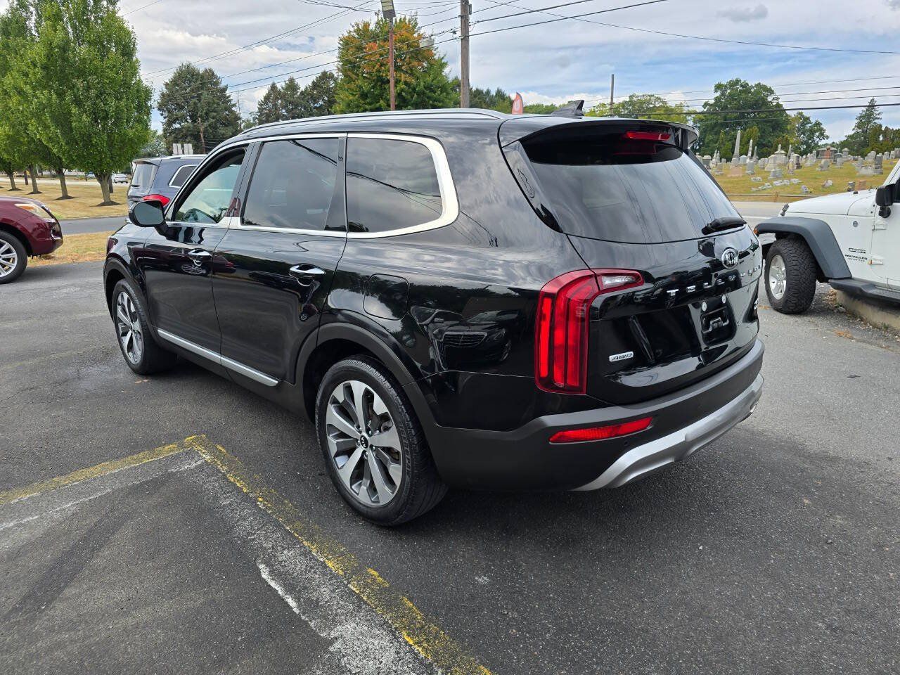 Used 2020 Kia Telluride S w/ S 8 Passenger Seating Package AWD/4WD image 5