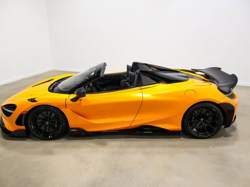 Used 2022 McLaren 765LT image 21