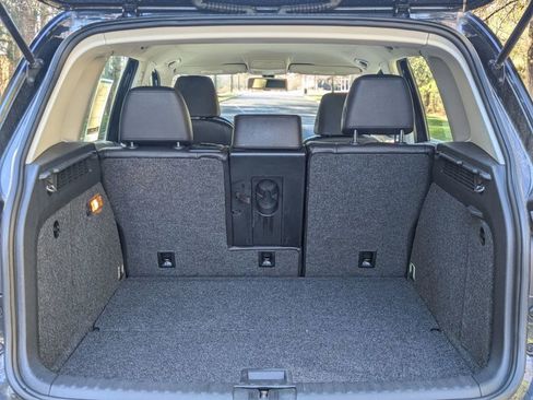 Used 2017 Volkswagen Tiguan S image 13