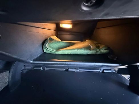 Used 2020 Jeep Cherokee Trailhawk image 21