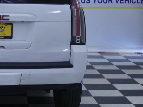 Used 2020 GMC Yukon SLT AWD/4WD image 30