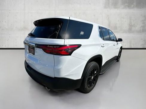 Used 2023 Chevrolet Traverse LS image 5