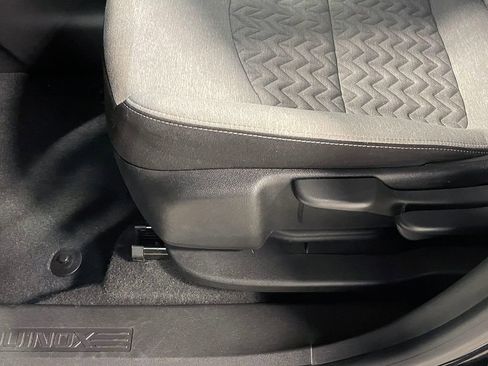 Used 2024 Chevrolet Equinox LS image 22